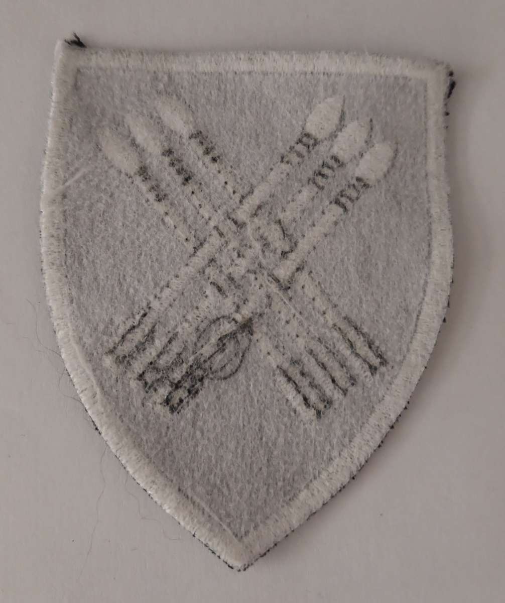 32 Battalion cloth patch               F173