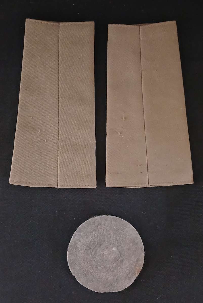 GAZANKULU POLICE RANK EPAULETTES AND CLOTH EMBROIDERED PATCH   ( VERY RARE )    R64