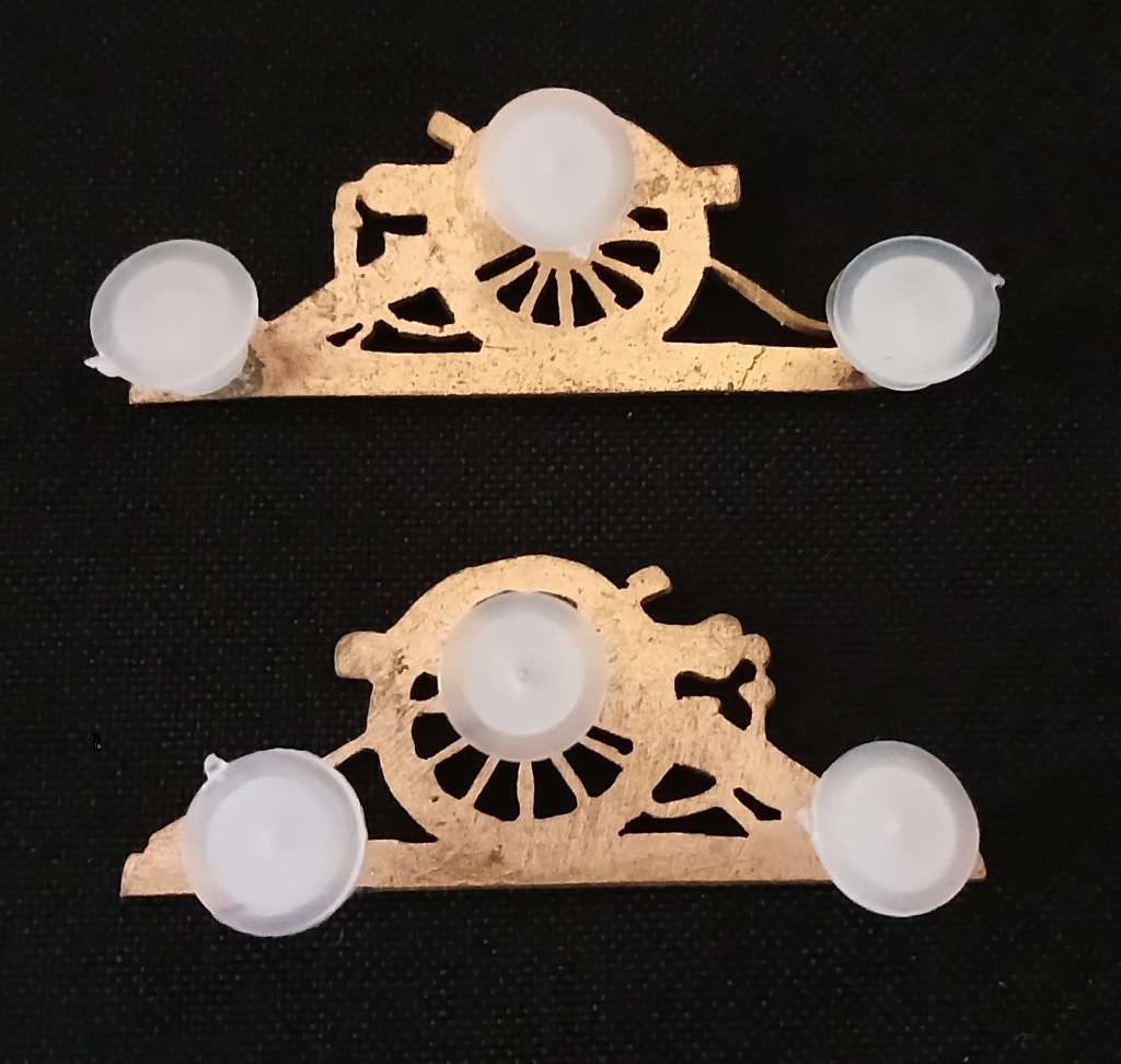 ARTILLERY PROFICIENCY MASTER GUNNER COLLAR BADGE PAIR                    L29