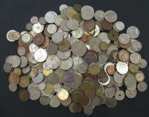 300 World coins - One bid takes all