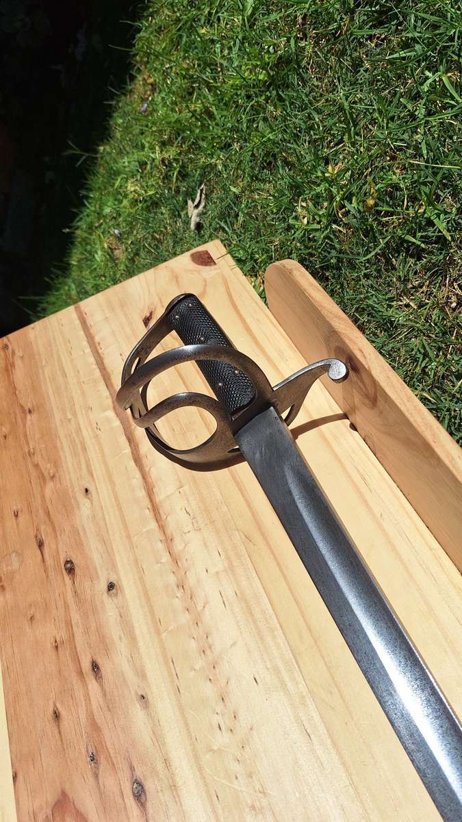 Antique sword - British P1853 universal cavalry troopers sabre