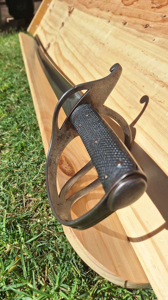 Antique sword - British P1853 universal cavalry troopers sabre