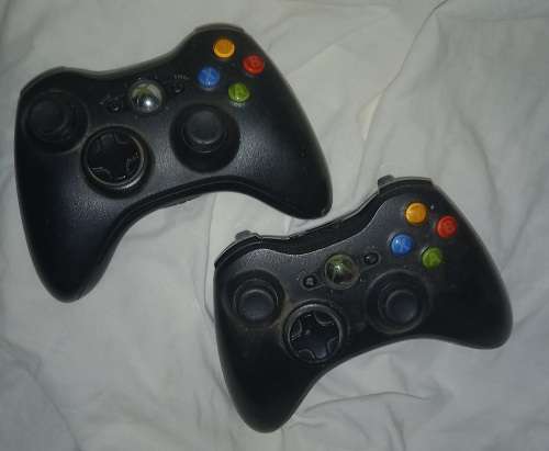 X Box 360 incl cable and 2 controllers