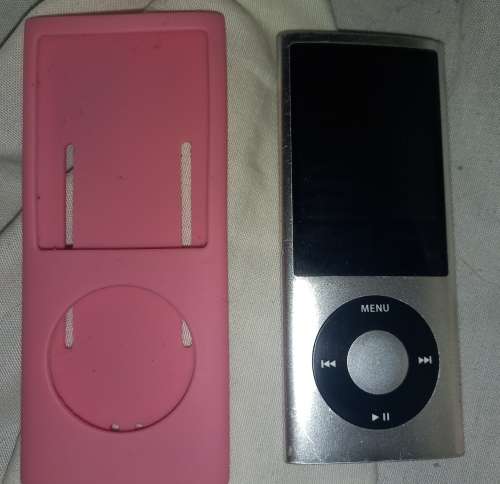 Apple iPod Nano 5th generation 8GB  A1320