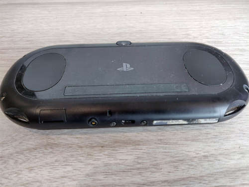 PS Vita 2000 Slim 3.65 Henkaku + 16GB SD2VITA Card Installed