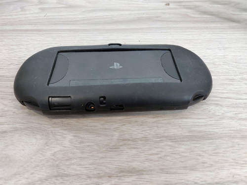 PS Vita 2000 Slim 3.65 Henkaku + 16GB SD2VITA Card Installed