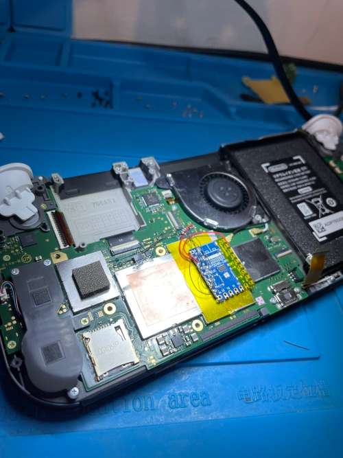 Nintendo Switch Lite with Pico Fly / Hwfly installed 128GB SD Card