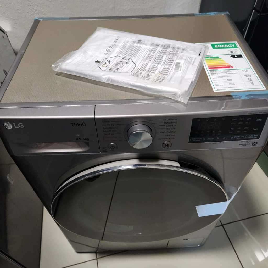 LG 8.5/5kg Washing Machine F2V5GGP2T