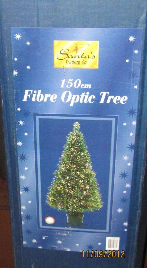 Huge lot of Christmas Items, Including 1.5m Fibre Optic Tree.