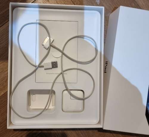 Apple iPad 16GB Wifi & Cellular MINT AND COMPLETE FULL BOXSET