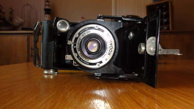 KODAK 1951 SIX-20 FOLDING BROWNIE
