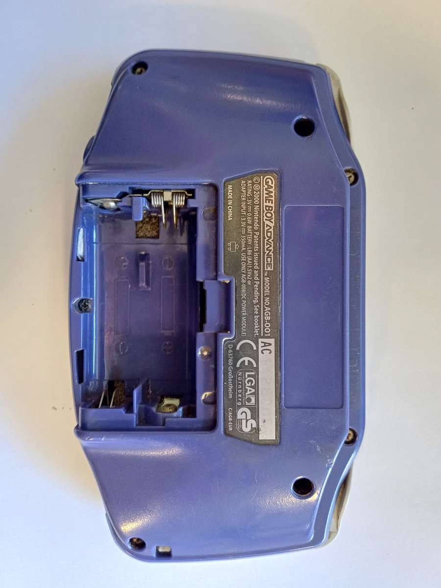 Gameboy Advance (Purple) *Missing Battery Cover*