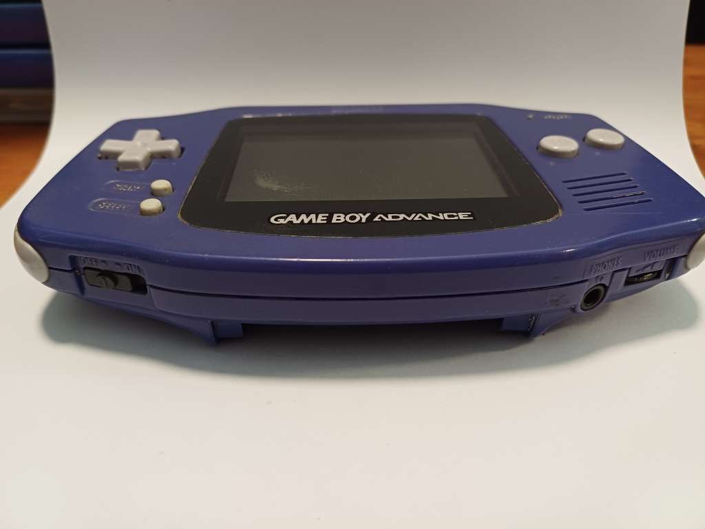 Gameboy Advance (Purple) *Missing Battery Cover*