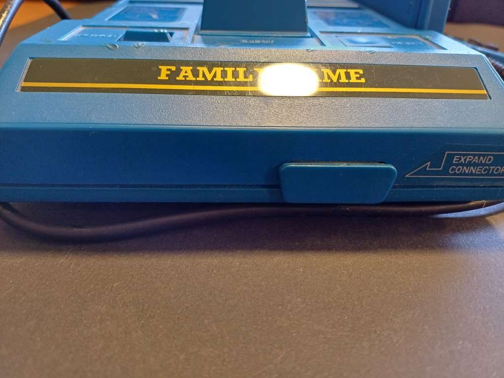 Family Game (Famiclone) in Box Console/Controllers only