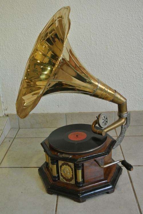 HMV Gramophone