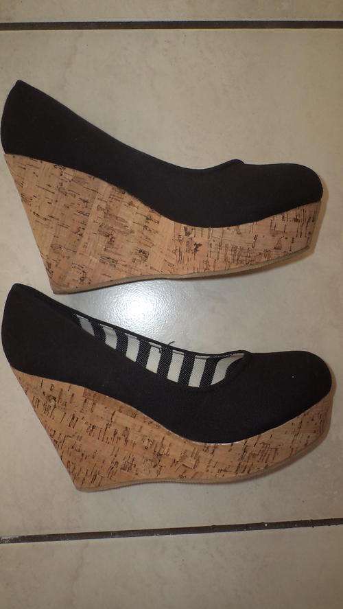 Black cork wedge shoes size 5 worn one (didn't fit)