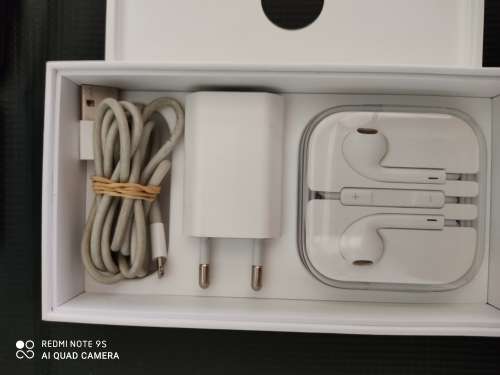 Boxed Iphone 6S 32GB All accessories included