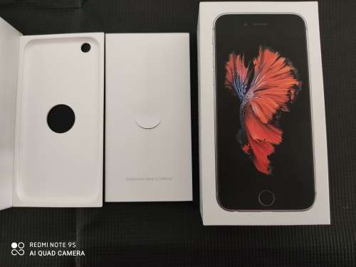Boxed Iphone 6S 32GB All accessories included