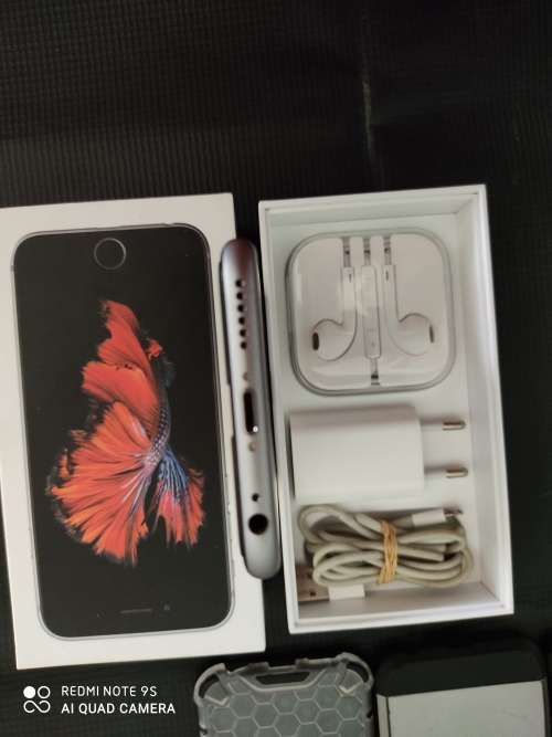 Boxed Iphone 6S 32GB All accessories included