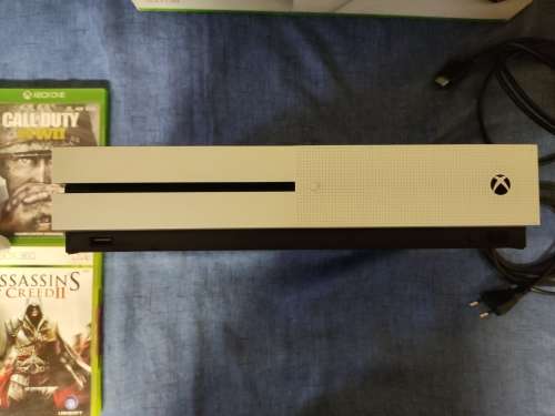 Xbox One S 500GB with Series S Controller and 4 Games + Original Box