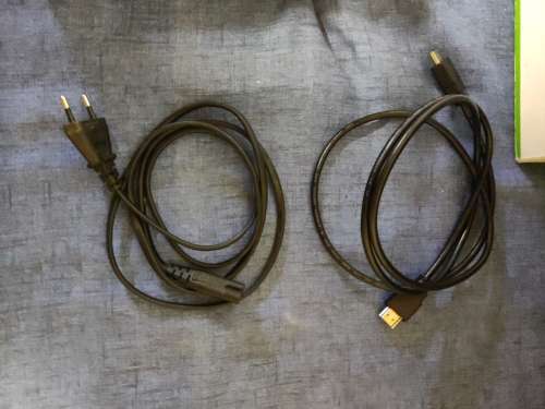 Xbox One S 500GB with Series S Controller and 4 Games + Original Box