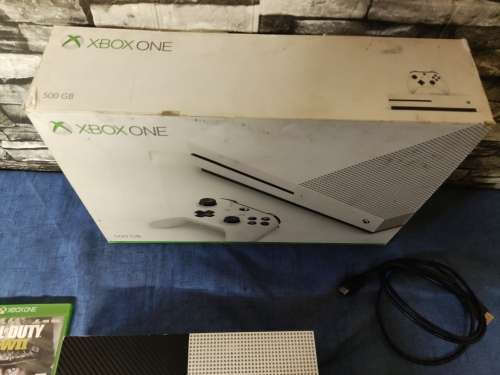 Xbox One S 500GB with Series S Controller and 4 Games + Original Box
