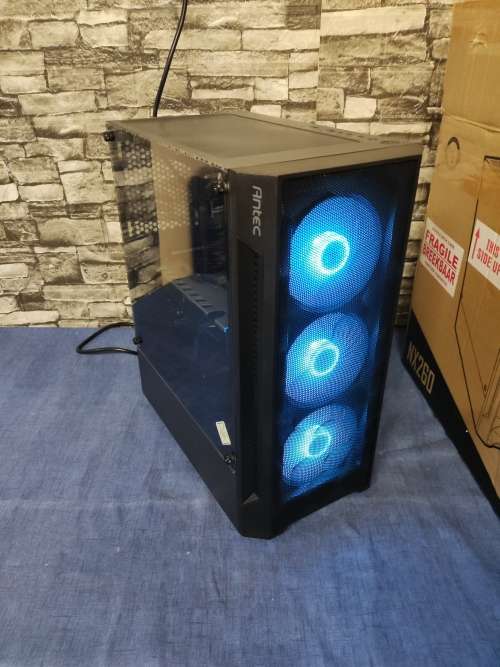 Ryzen 5 Gaming PC**16GB Ram**Aorus B450 Gaming Motherboard**RX570 Graphics Card**SSD+HDD**535W PSU**