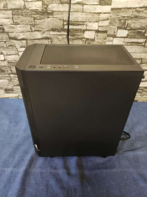 Ryzen 5 Gaming PC**16GB Ram**Aorus B450 Gaming Motherboard**RX570 Graphics Card**SSD+HDD**535W PSU**
