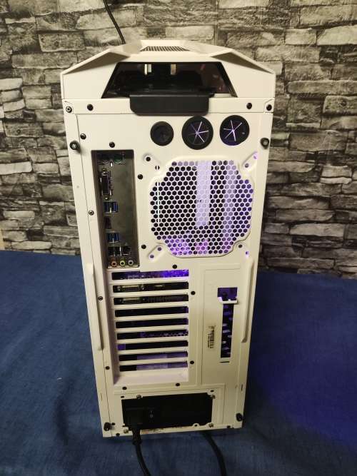 Coolermaster Case **CASE ONLY** None of the parts inside the case will be included. Empty Case Only