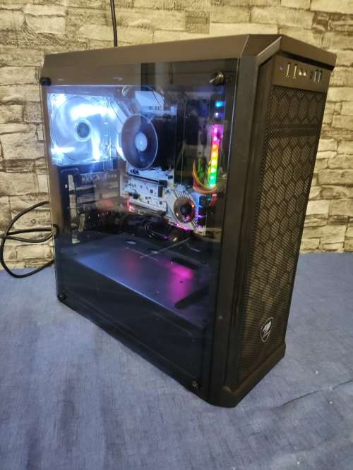 AMD Gaming PC**CVN X570 Gaming Frozen V14**AMD Ryzen 5 2400G**RX Vega 11 2GB Graphics**8GB DDR4 Ram