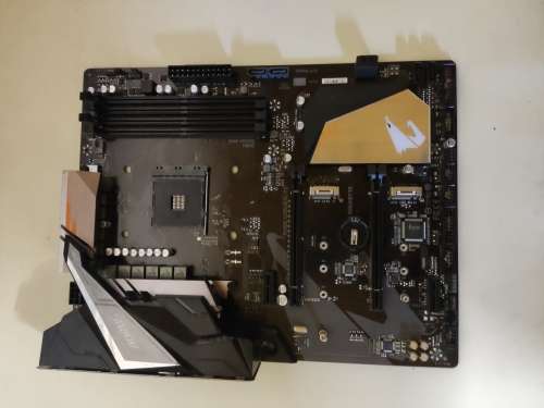 Gigabyte Aorus Elite B450 Gaming Motherboard**Socket AM4**NOT WORKING**Sold As is