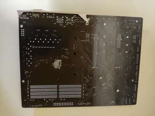 Gigabyte Aorus Elite B450 Gaming Motherboard**Socket AM4**NOT WORKING**Sold As is