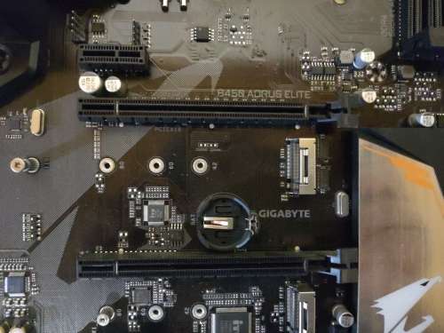 Gigabyte Aorus Elite B450 Gaming Motherboard**Socket AM4**NOT WORKING**Sold As is