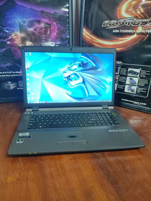 **Huge 17inch Gaming Laptop**Clevo W370ET Gaming Laptop**Quad Core i7**2GB GTX Graphics card**