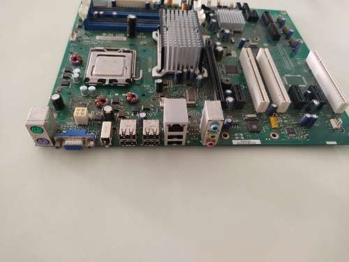 Intel Motherboard LGA775 with Intel Core 2 Duo E5300 CPU**No Display**