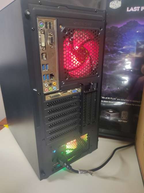 **Quad Core i5 4590**Nvidia Geforce Graphics Card**1000GB**Gigabyte Gaming Motherboard**Gaming Case