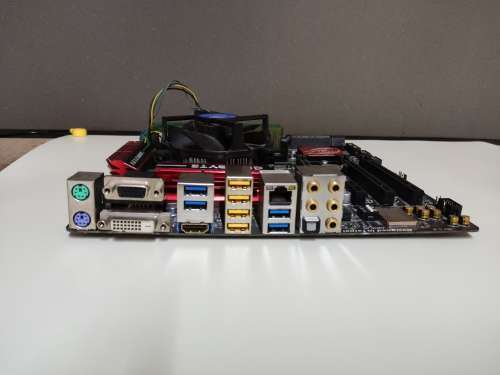 Core i7 4770 + Gigabyte Gaming G1 Motherboard + 8GB Samsung Ram + CPU Cooler