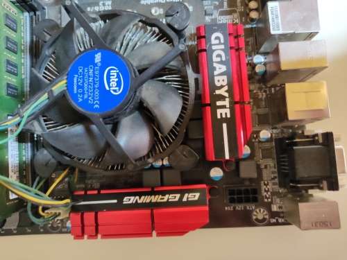 Core i7 4770 + Gigabyte Gaming G1 Motherboard + 8GB Samsung Ram + CPU Cooler