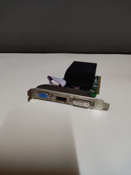 Nvidia Geforce GT210 1GB DDR3 Graphics Card working perfectly