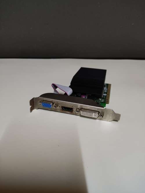 Nvidia Geforce GT210 1GB DDR3 Graphics Card working perfectly