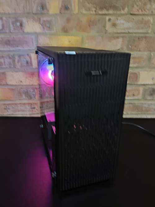 **Gaming PC**Intel Core i7 Quad Core**GTX750 ti**8GB Ram**256GB SSD**MSI Gaming Motherboard