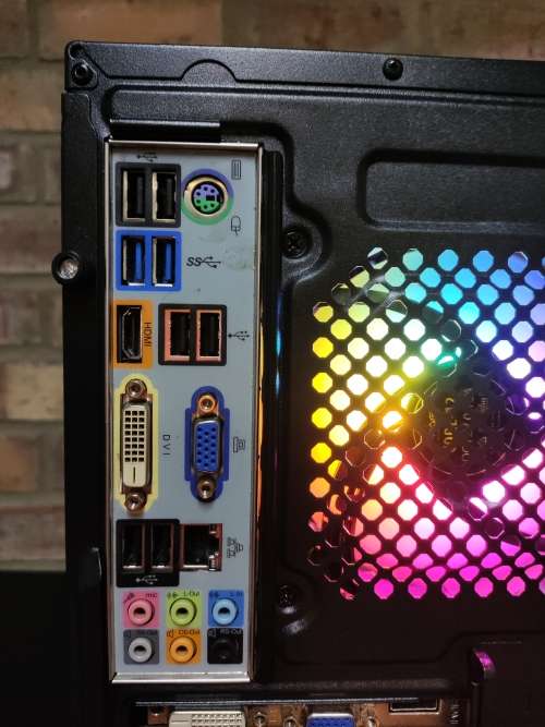 **Gaming PC**Intel Core i7 Quad Core**GTX750 ti**8GB Ram**256GB SSD**MSI Gaming Motherboard