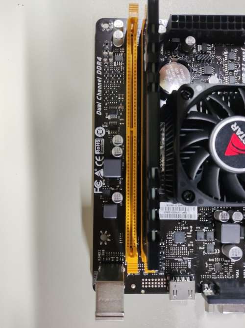 AMD FX8800 Quad Core CPU**Biostar A10N-8800E ITX**Radeon R7 Graphics**4GB DDR4 Ram