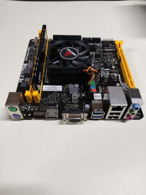 AMD FX8800 Quad Core CPU**Biostar A10N-8800E ITX**Radeon R7 Graphics**4GB DDR4 Ram