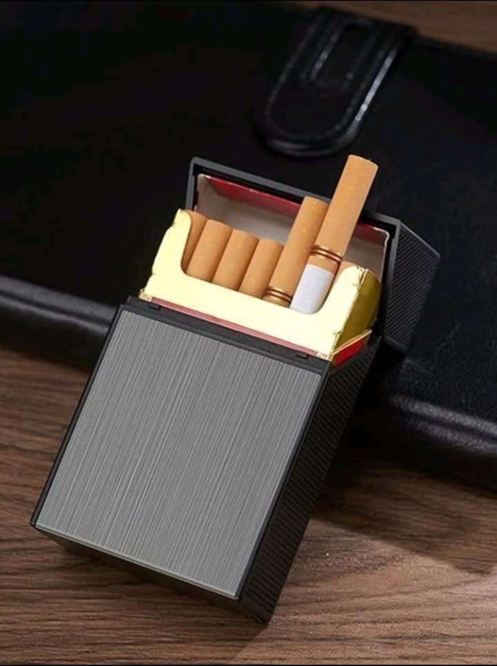 Exclusive Cigarette box + lighter (rechargeable)