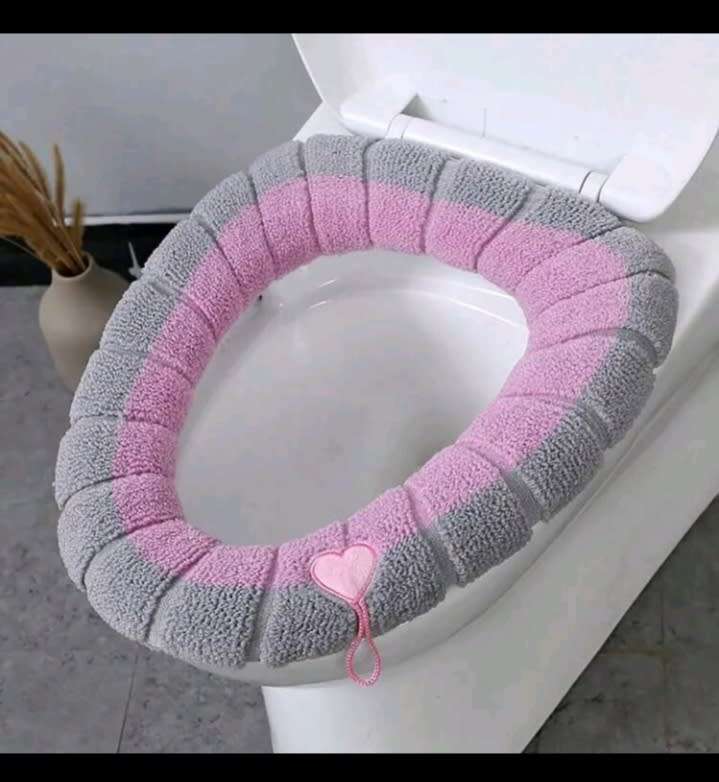 ***Toilet cover for winter***