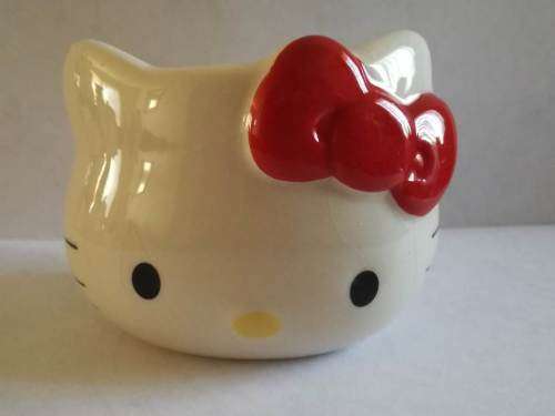 "Hello Kitty" Ornament (a)