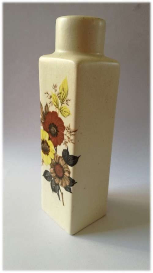 Flower Vase  -  Crescent Potteries - Smooth texture