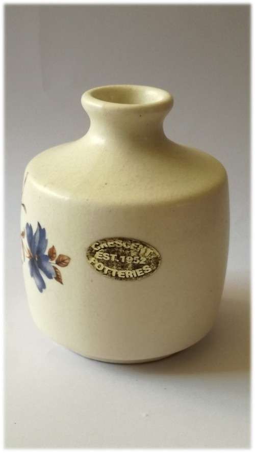 Short Flower Vase  -  Crescent Potteries - Smooth texture