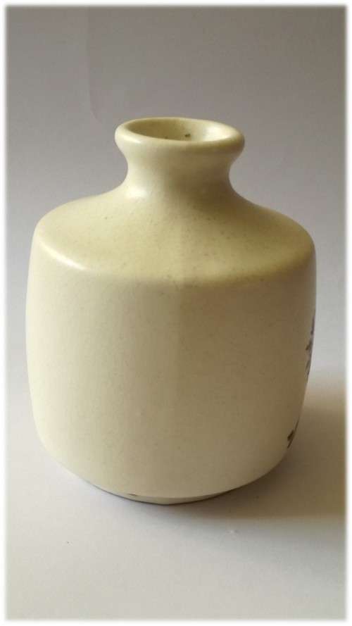 Short Flower Vase  -  Crescent Potteries - Smooth texture